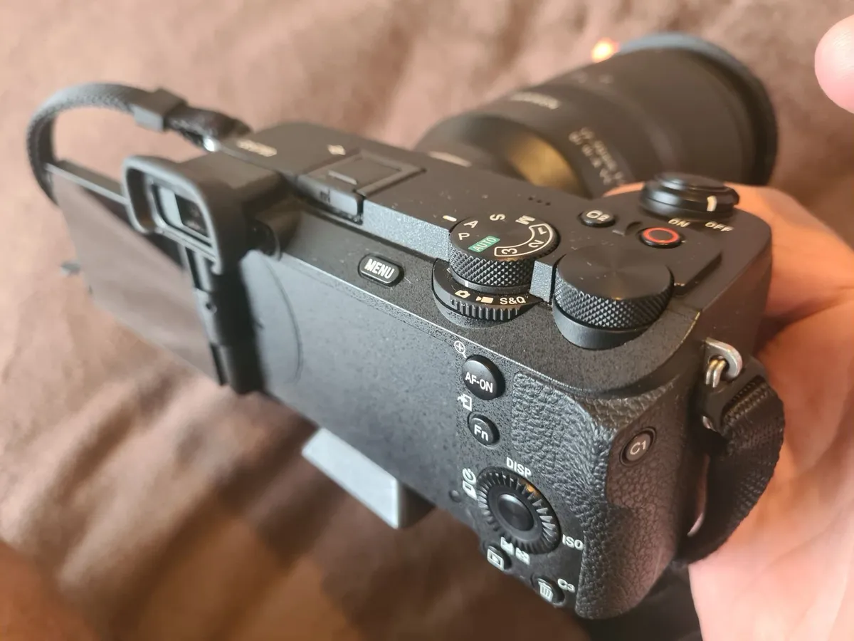 Sony A6700 Camera with Tamron 17-70mm & Sony 15mm - Image 3