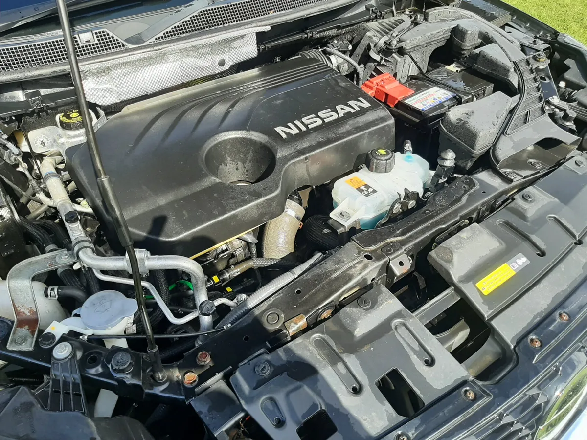 NISSAN QASHQAI AUTOMATIC 2019 - Image 3
