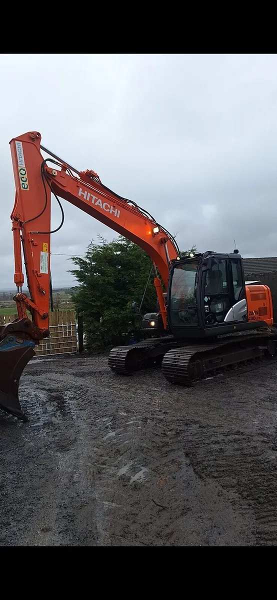 Hitachi 130 - Image 2