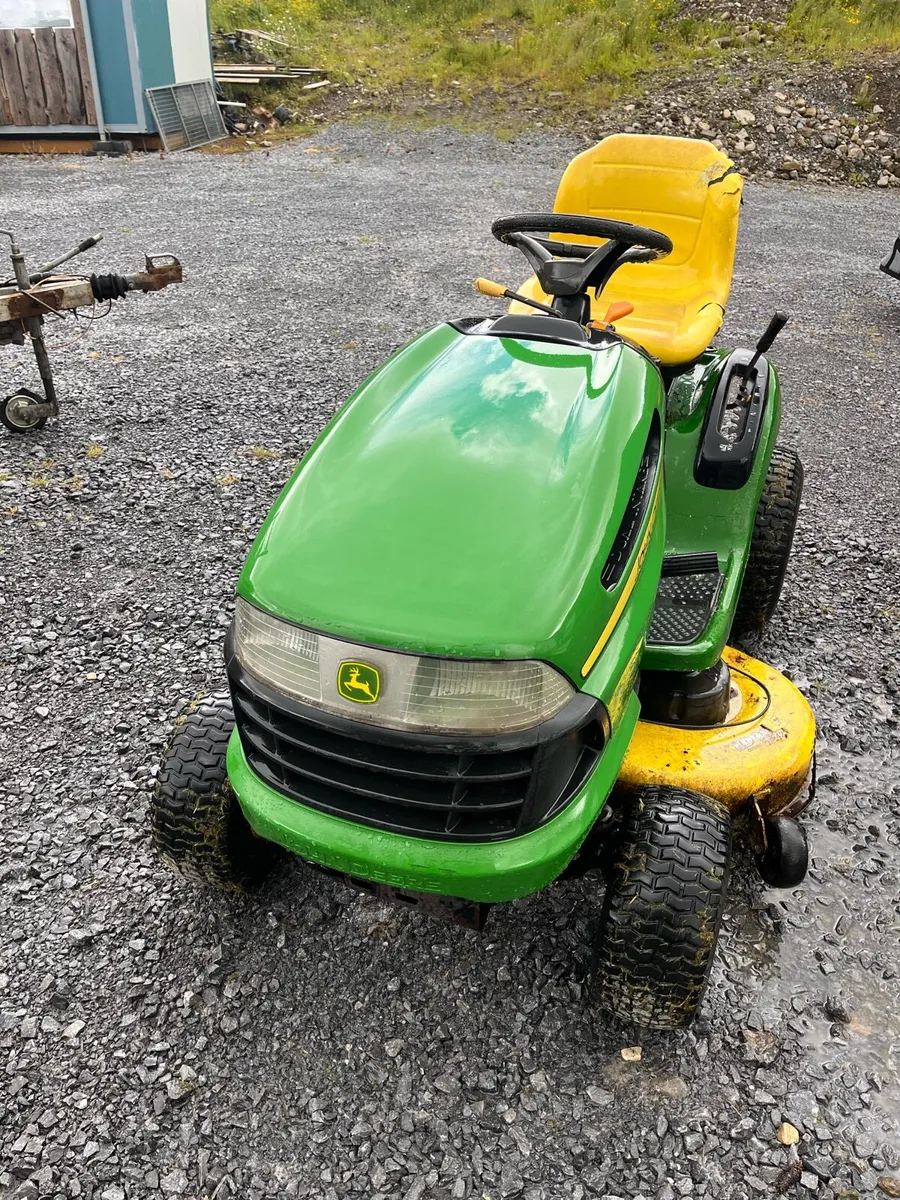 John Deere lawnmower - Image 2
