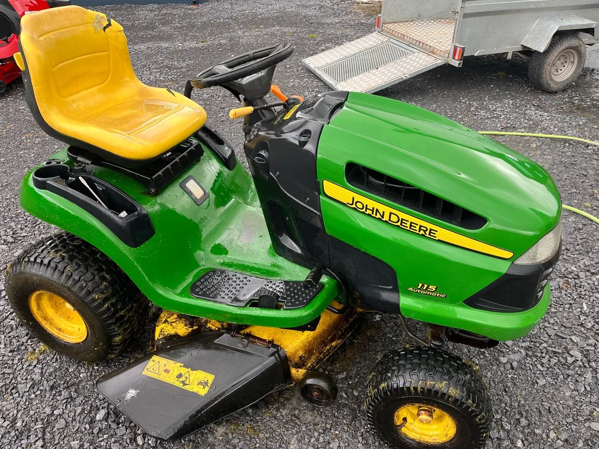 John Deere lawnmower - Image 3