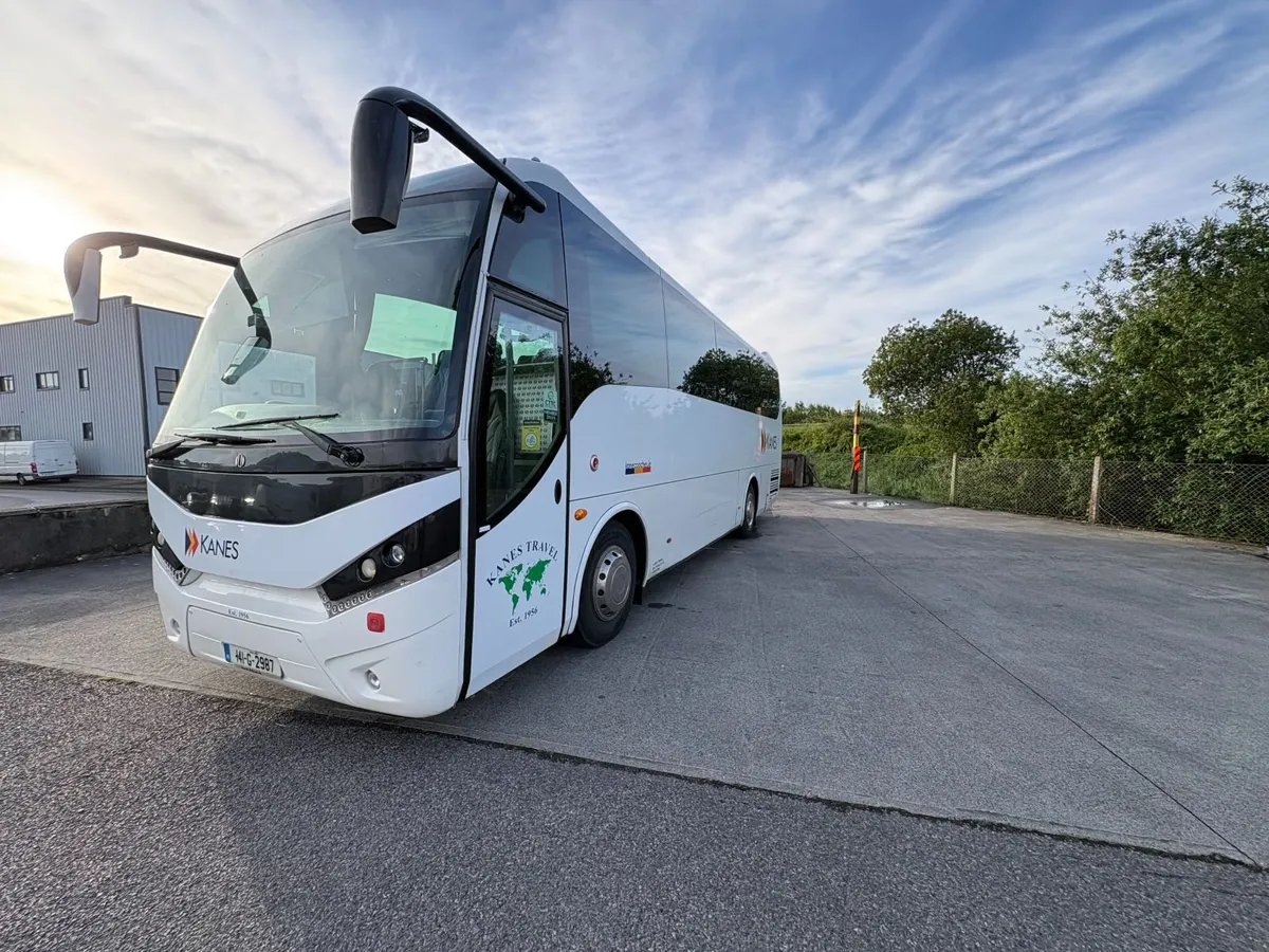 Man UNVI Touring 2014 - Image 3