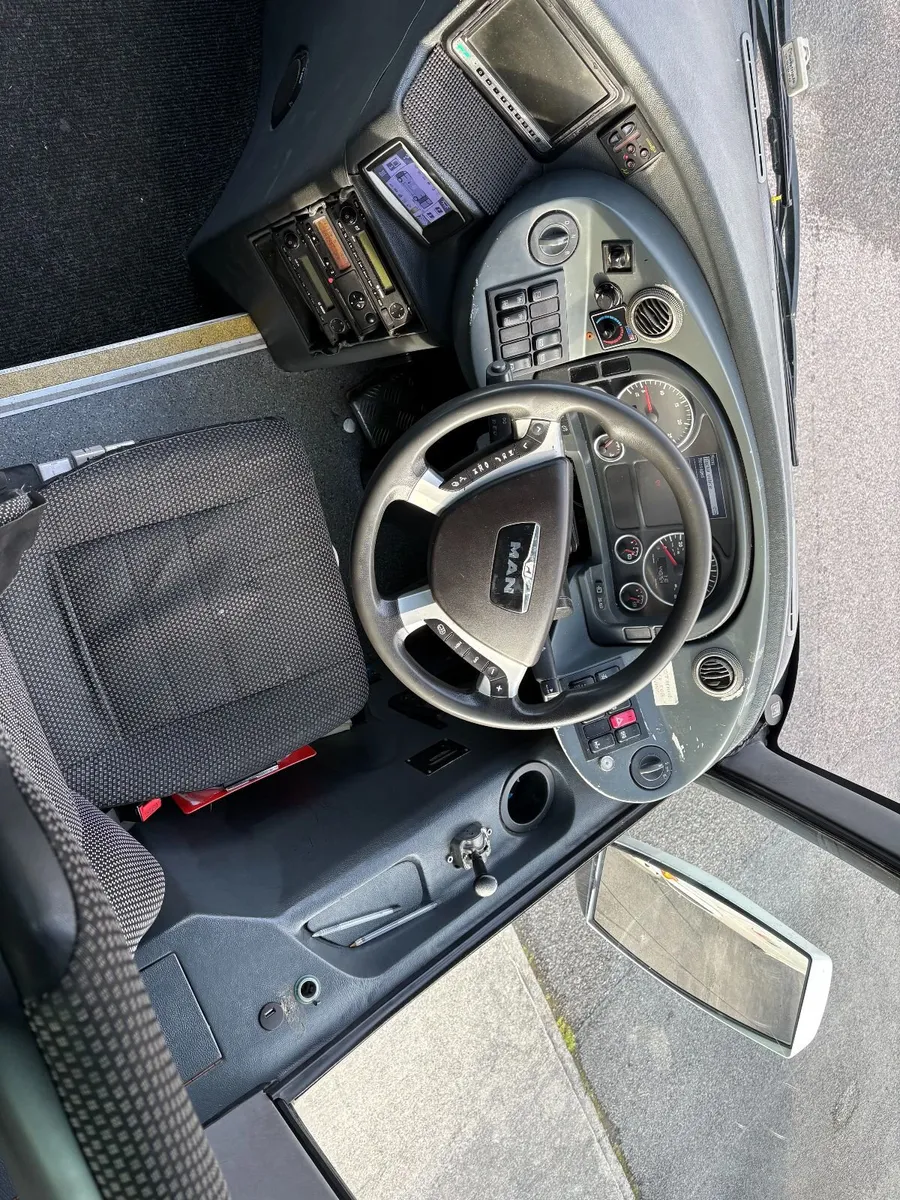 Man UNVI Touring 2014 - Image 4