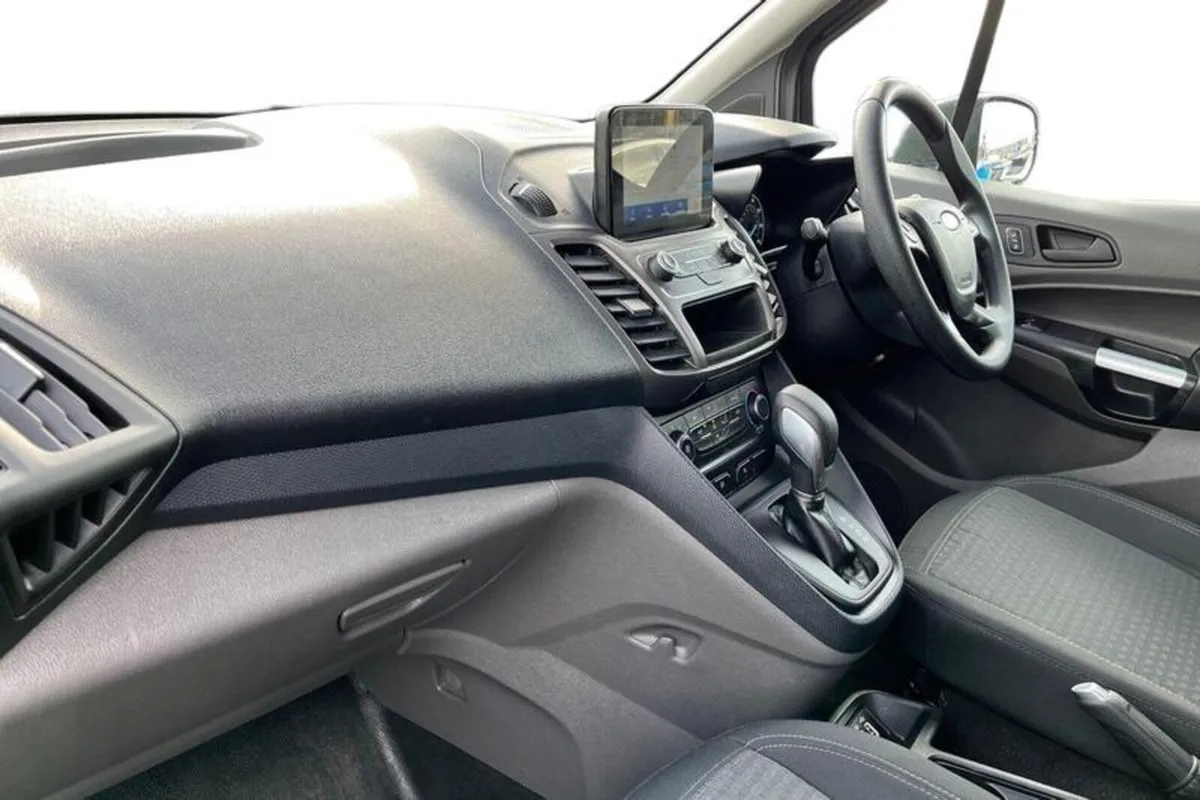 Ford Transit Connect TREND - Image 3