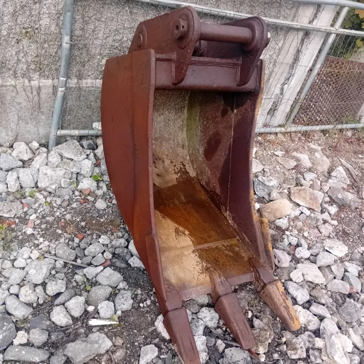 22 inch scott digger bucket - Image 1