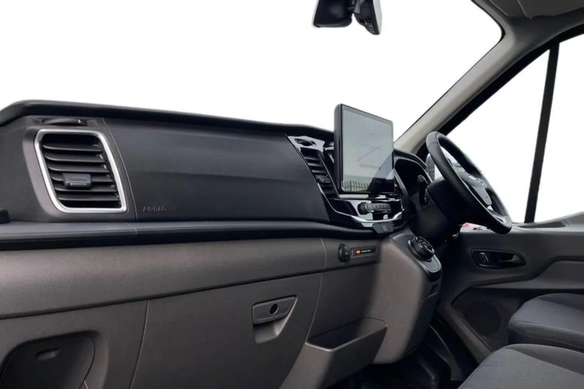 Ford E-Transit TREND - Image 3