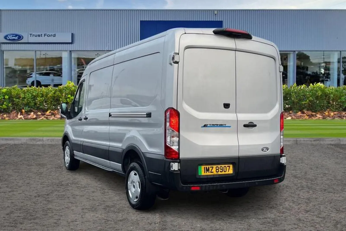 Ford E-Transit TREND - Image 2