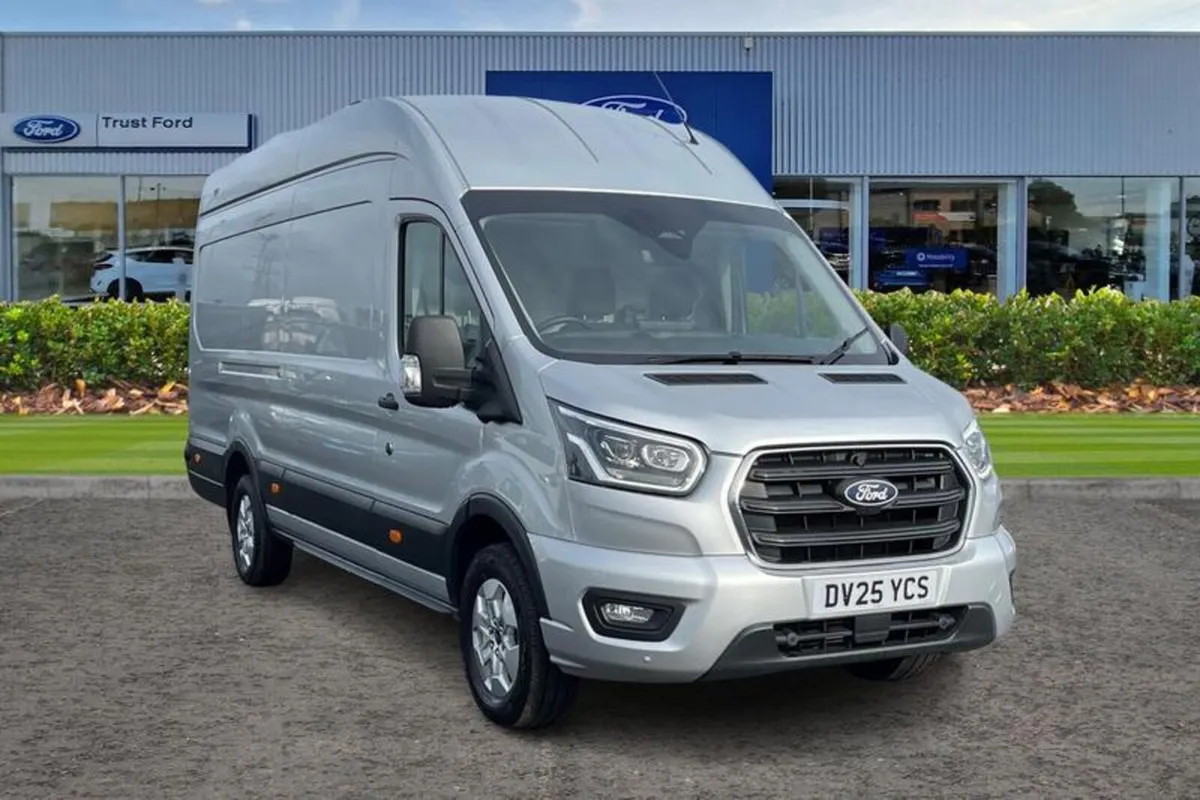 Ford Transit LIMITED - Image 1