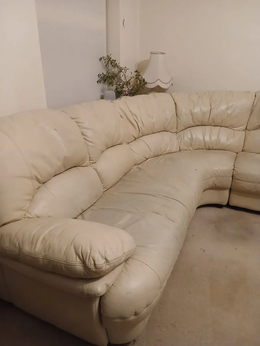 Corner seat - Image 1