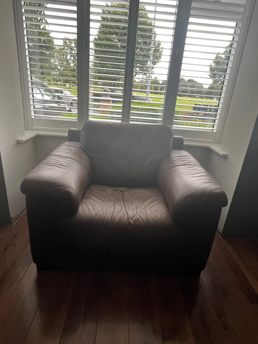 Leather sofa - Image 3