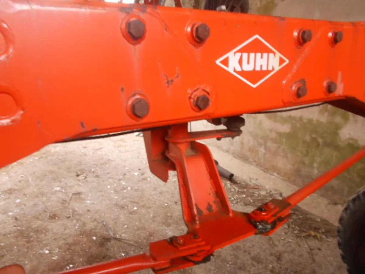 KUHN GA 8521 TWIN ROTOR RAKE - Image 4