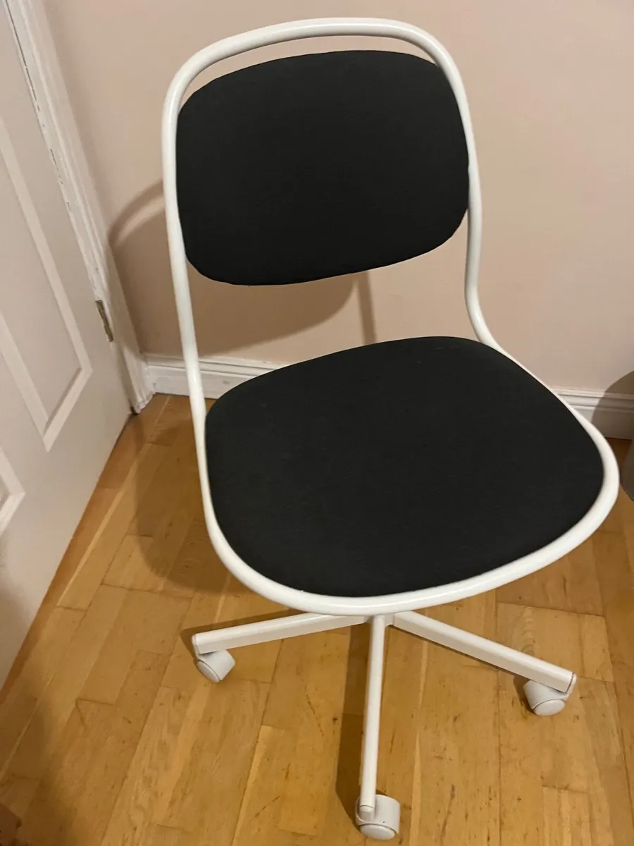 Office chair - Image 1