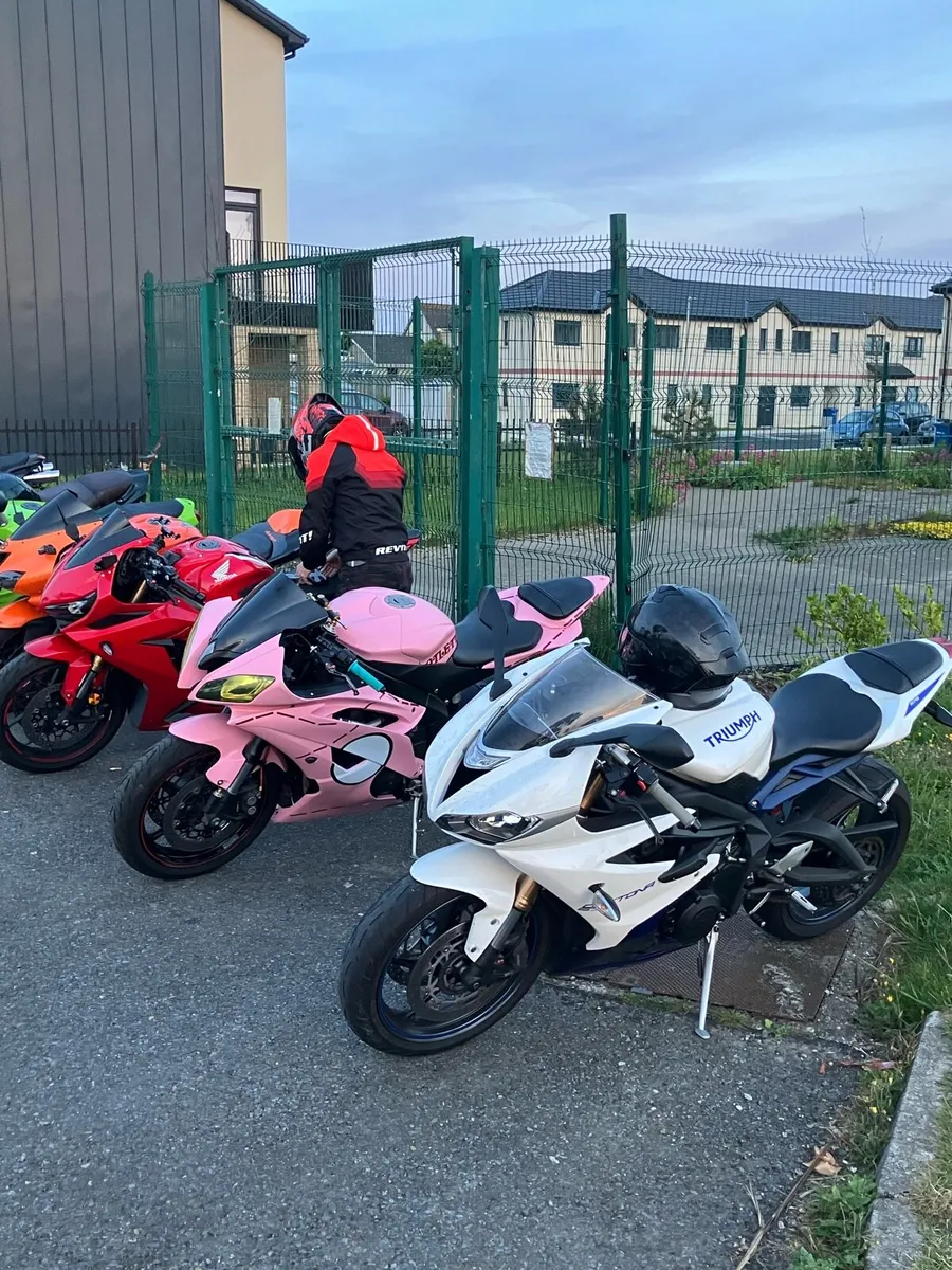 2014 Triumph Daytona 675 - Image 2