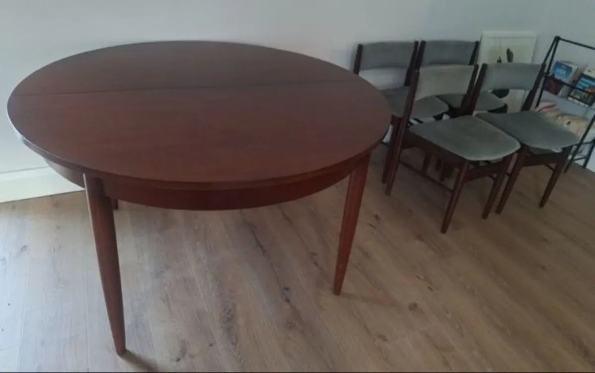 Furniture Mid Century Table 4 Chairs - Image 3