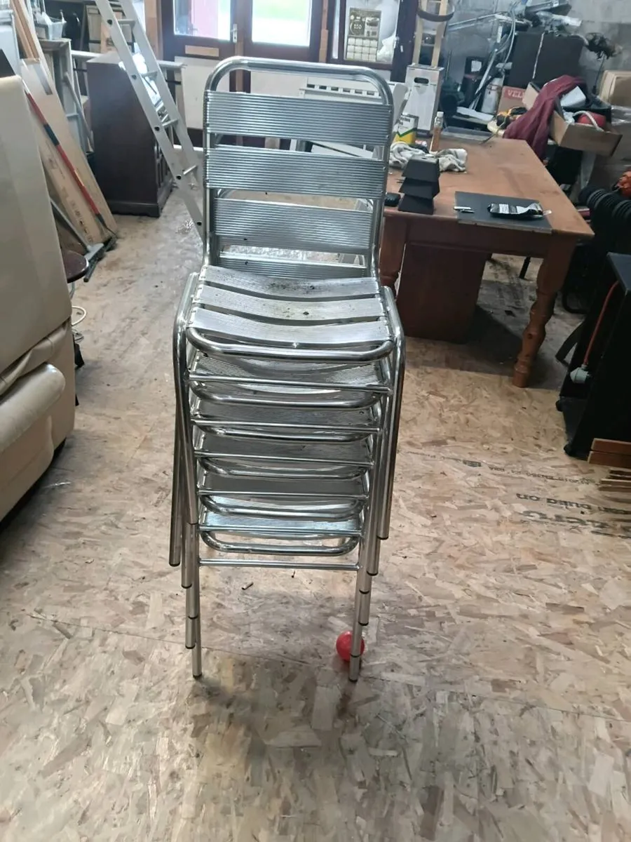 6 Aluminium stacking chairs - Image 2