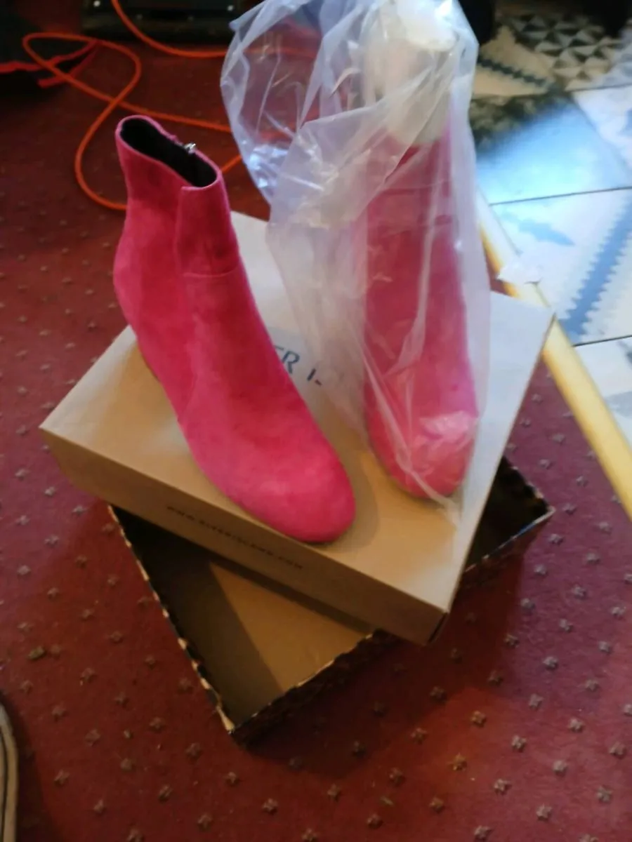 River island pink boots - Image 2