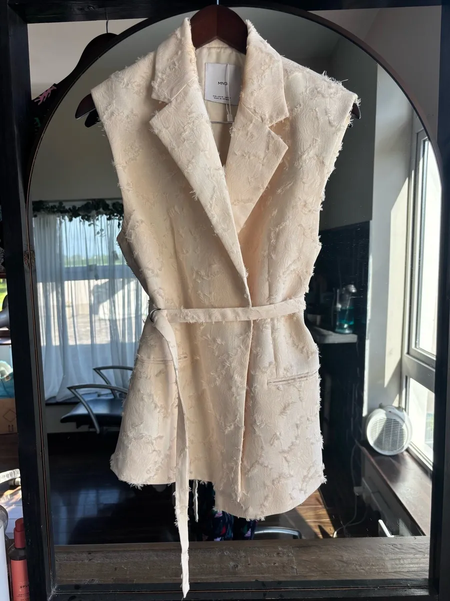 Mango - 2 piece cream skirt suit size 12 - Image 1