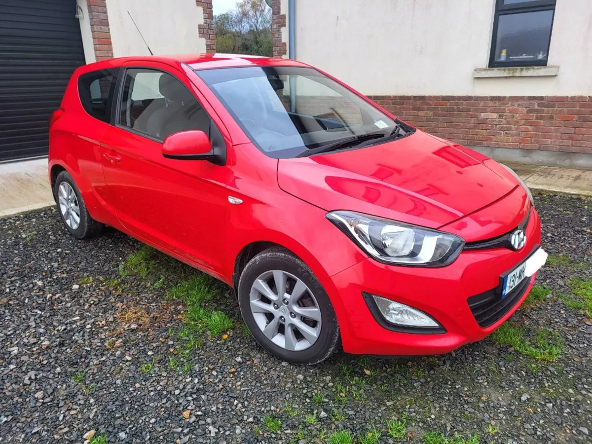 2013 Hyundai i20 - Image 2