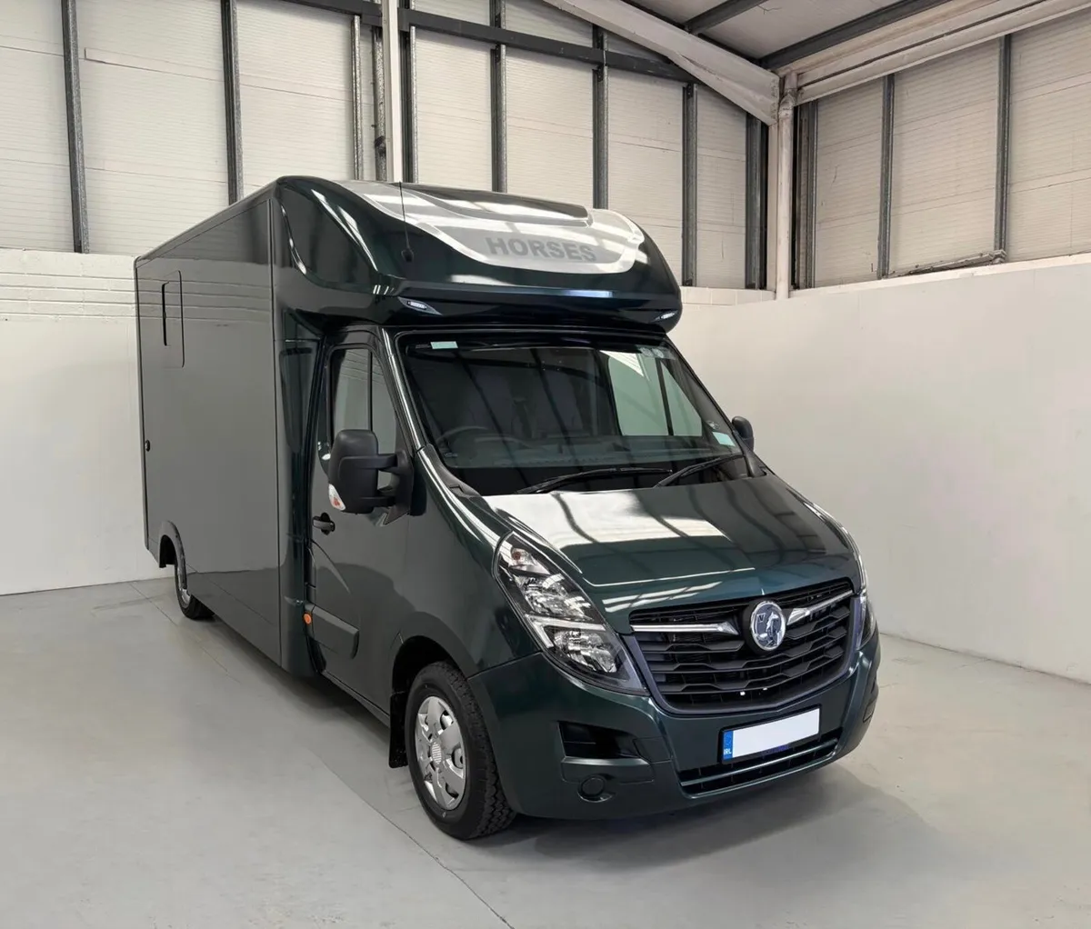 Vauxhall Movano 3.5T Horsebox - Image 1