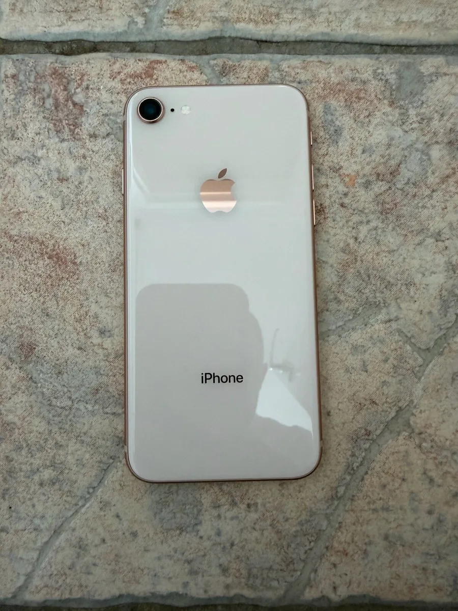 iPhone 8 - new battery - perfect condition - Image 3