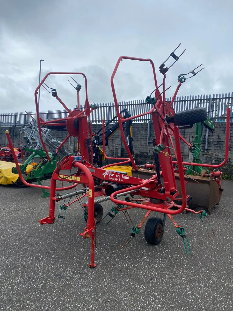2015  Kverneland 8055 Tedder - Image 3
