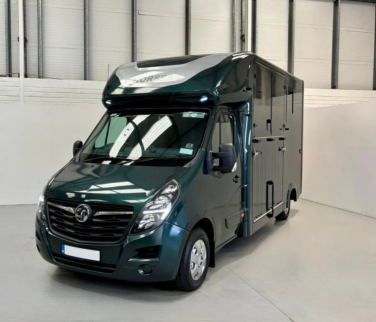 Vauxhall Movano 3.5T Horsebox - Image 3