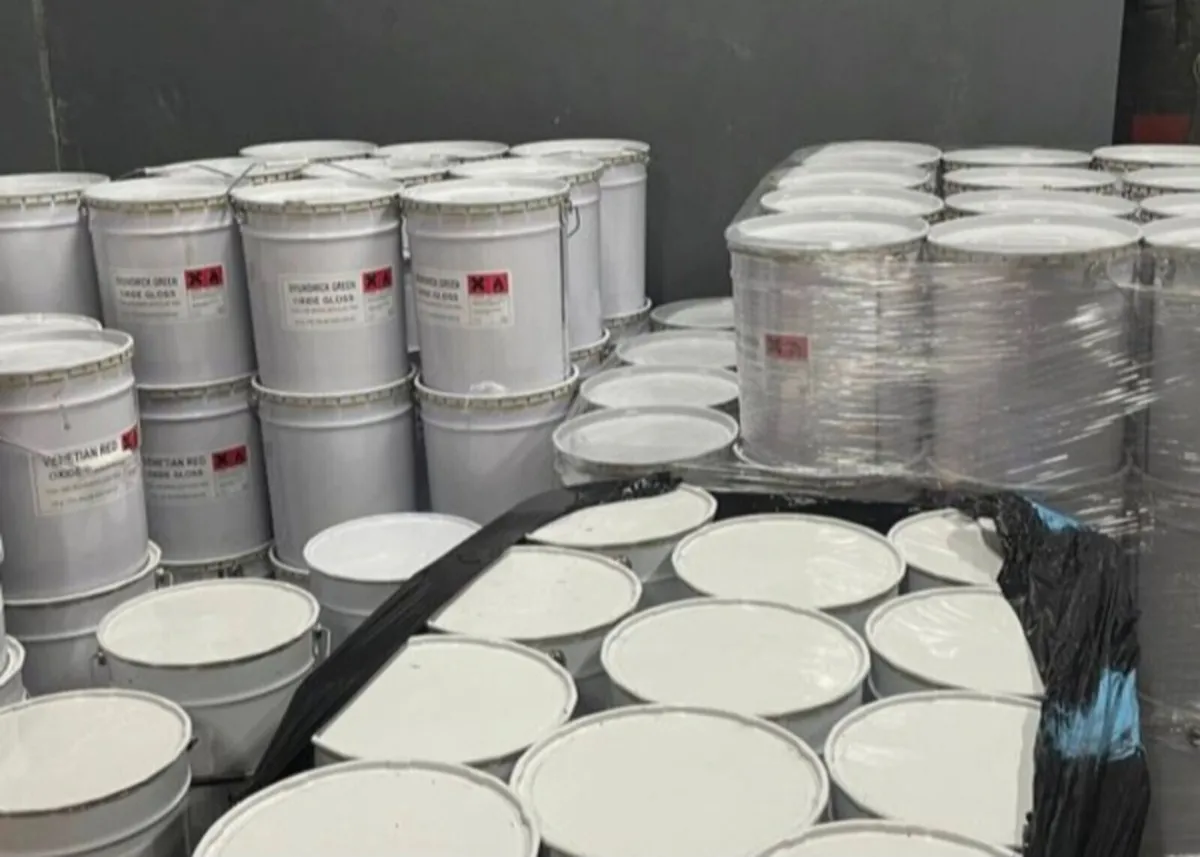 20ltr 80€ oxide paint available - Image 1