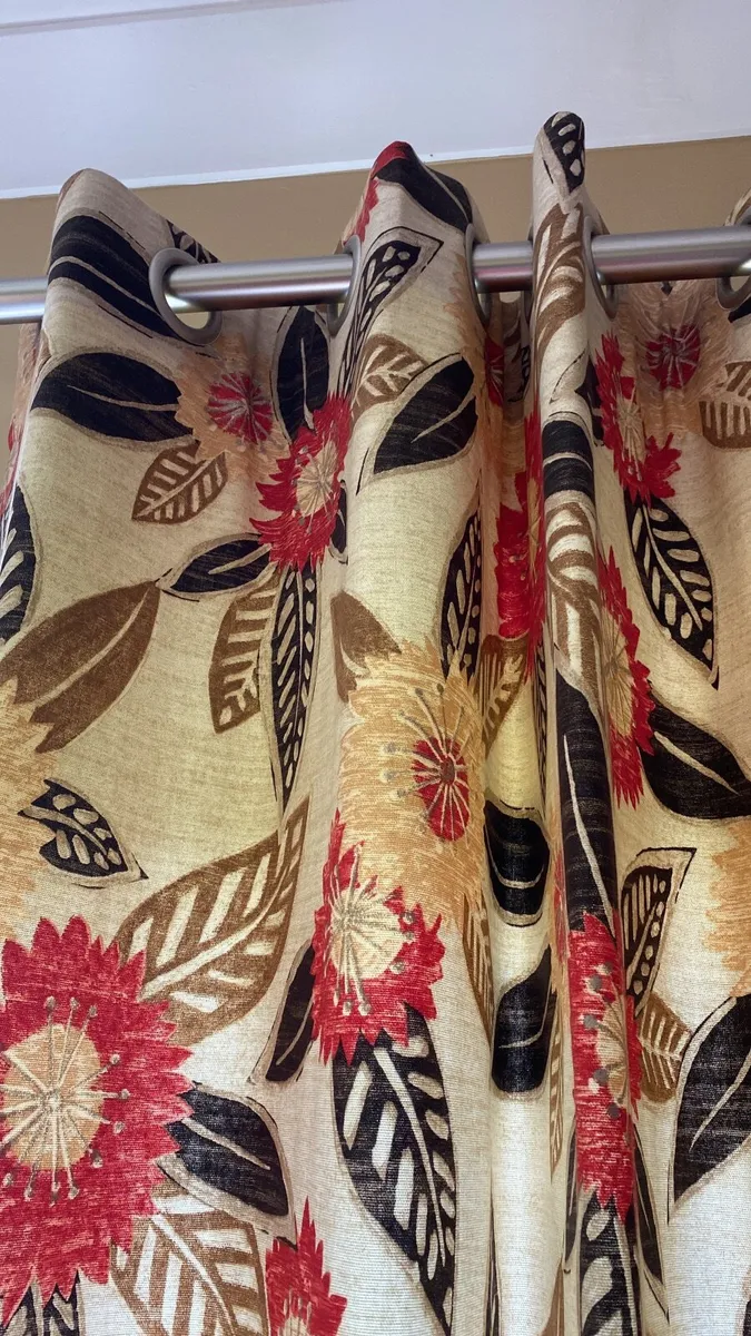 Curtains - Image 1