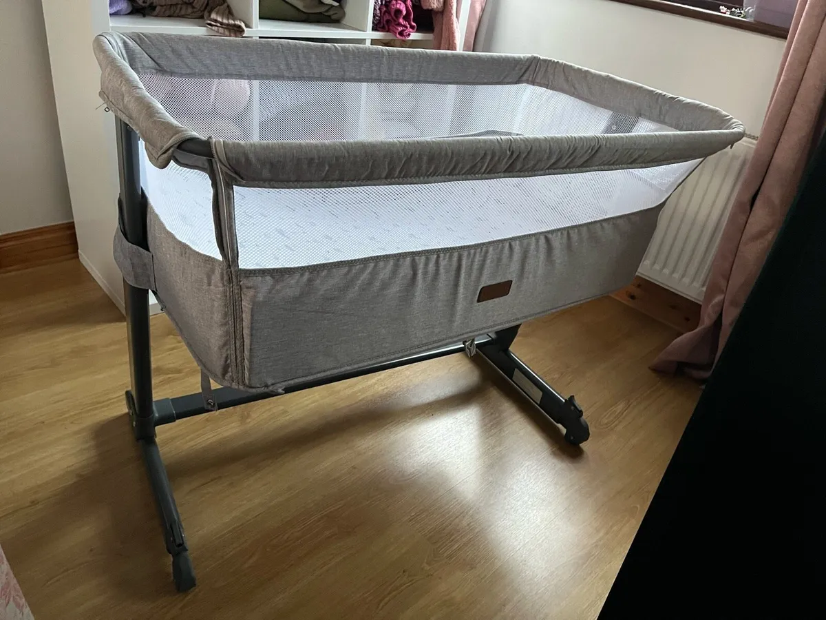 baby cot - Image 3