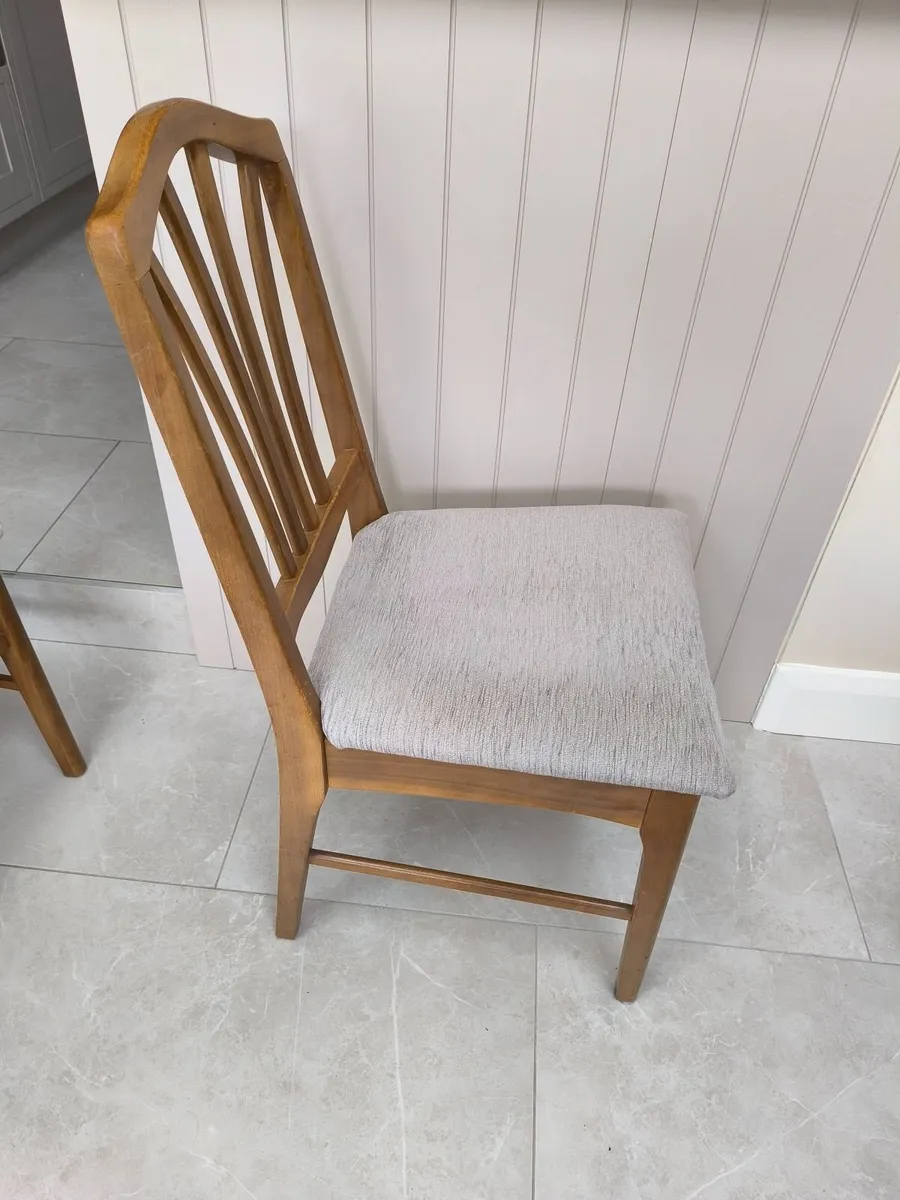 8 Oak dining room chairs. - Image 3