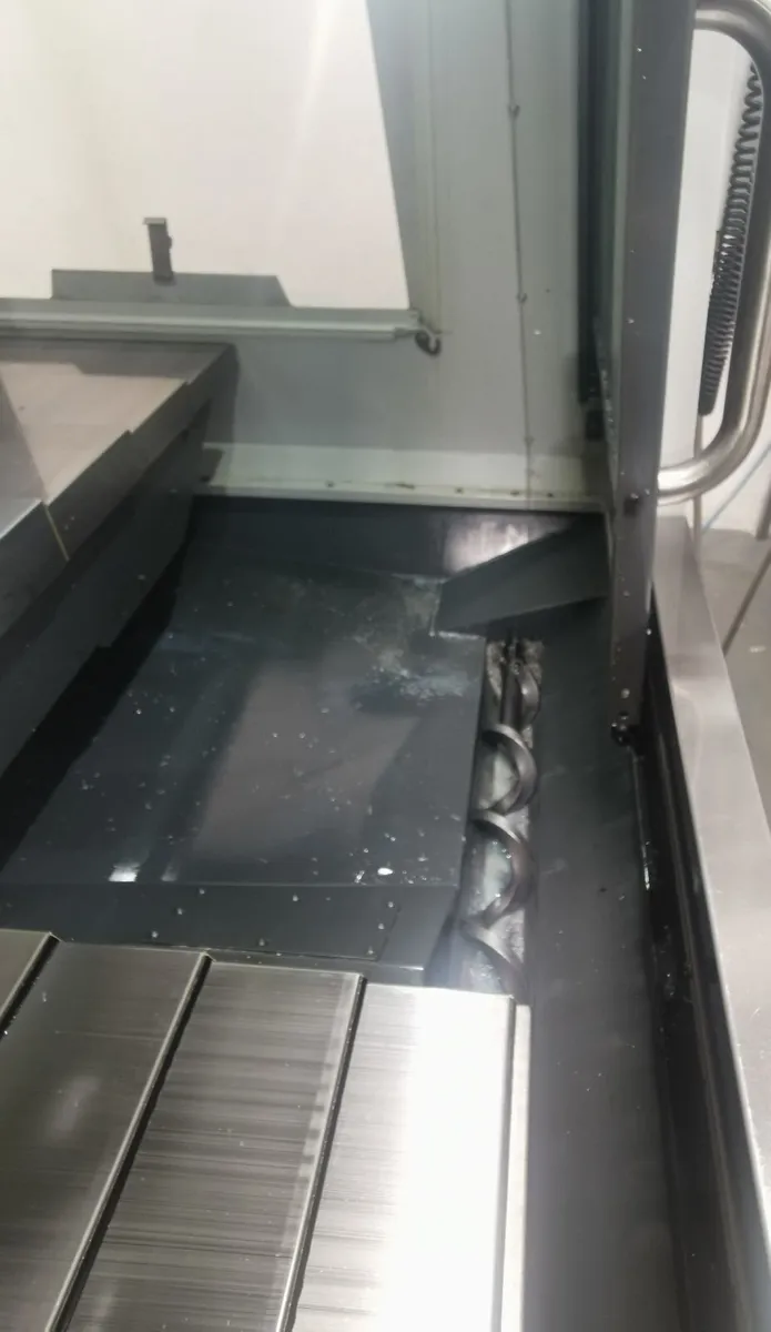 HAAS VF 4 SS , 5 axis Machining Centre - Image 3