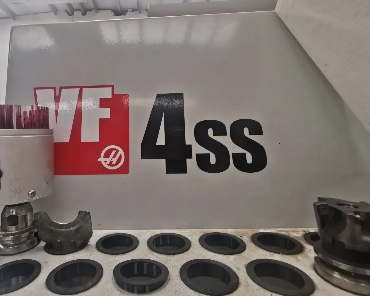 HAAS VF 4 SS , 5 axis Machining Centre - Image 4