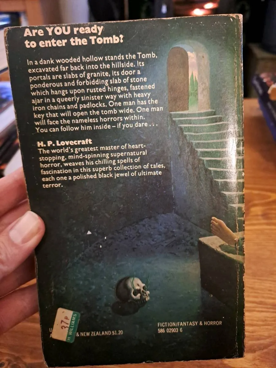 1974 HP Lovecraft The Tomb and Other Tales - Image 2