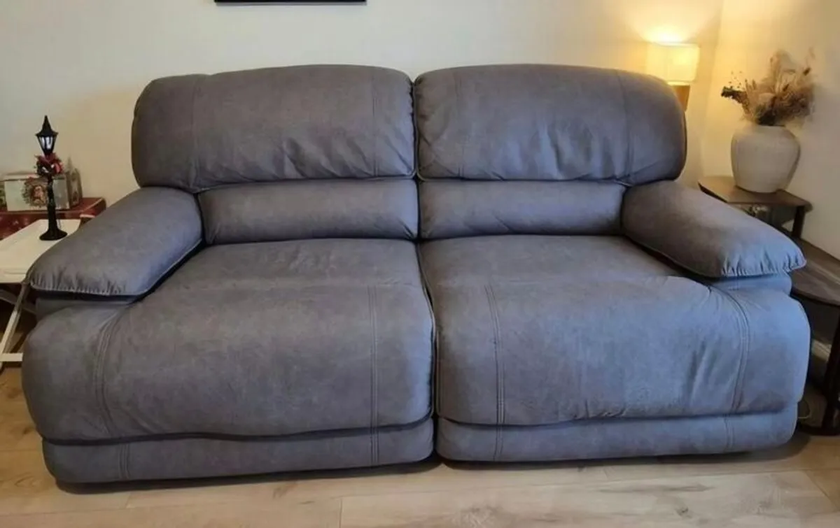 couches - Image 2