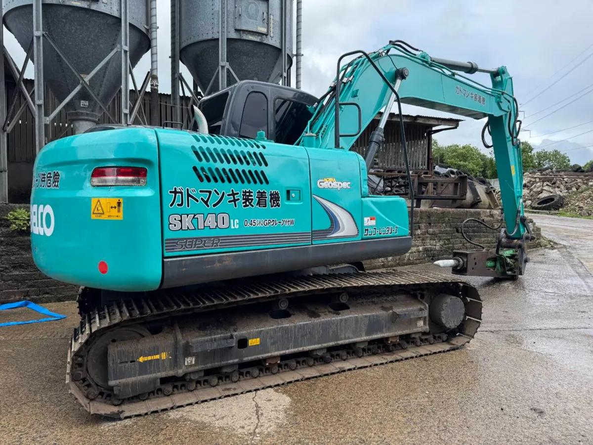 2015 Kobelco SK140 LC Excavator - Image 3