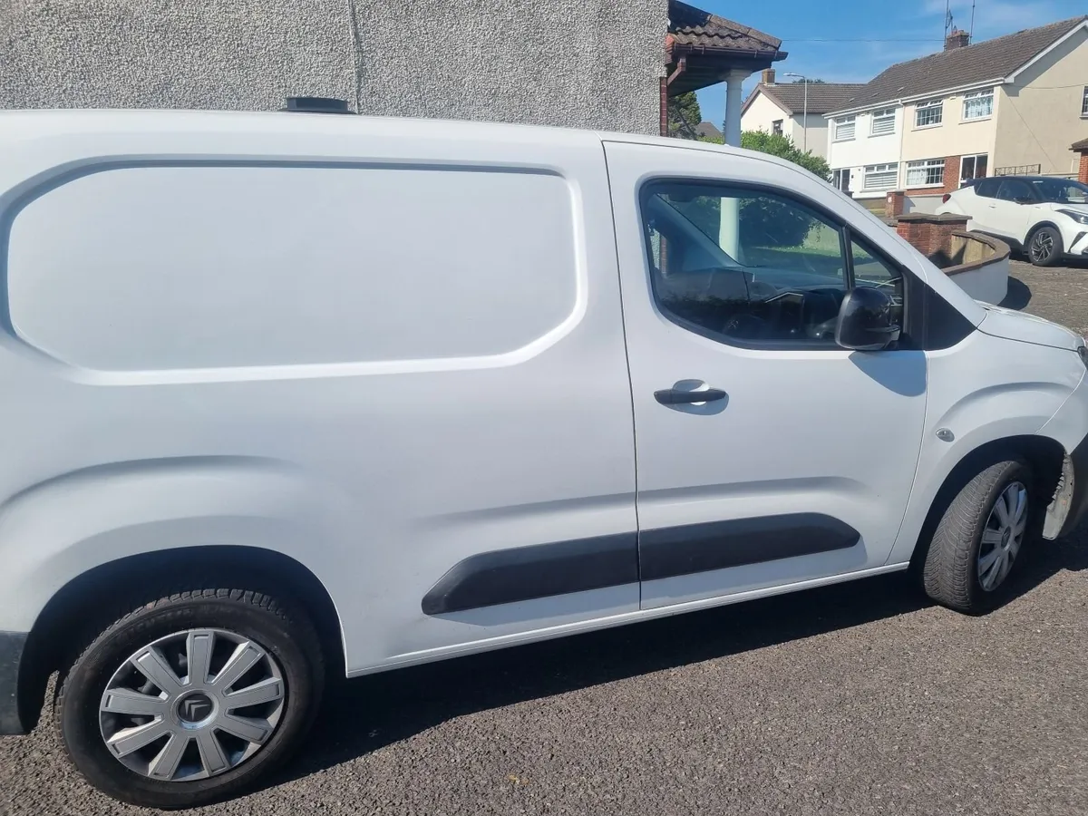 Citroen Berlingo 2022 - Image 3