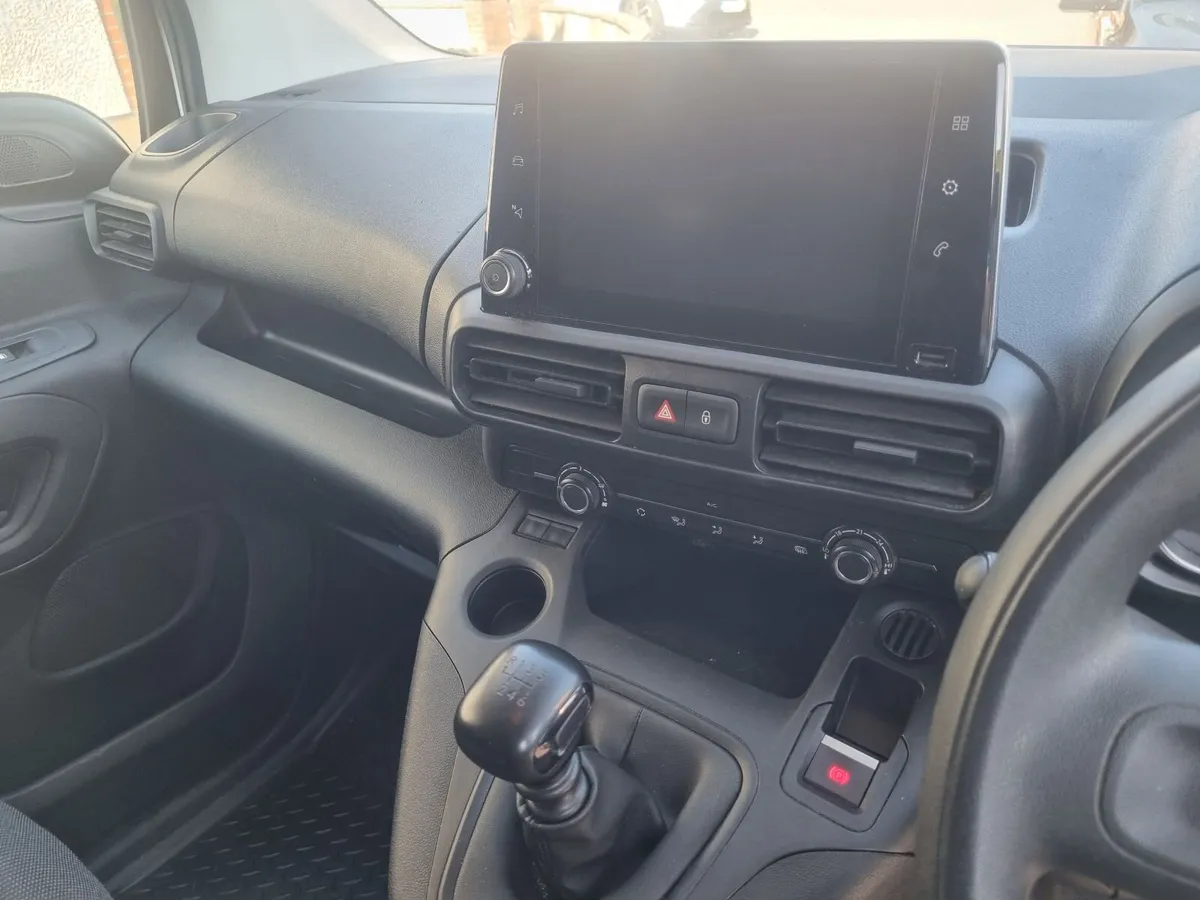 Citroen Berlingo 2022 - Image 4