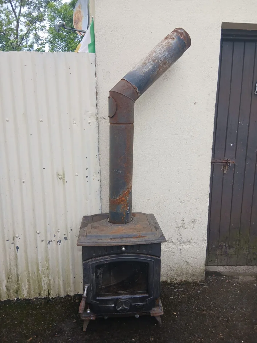Stanley Stove - Image 1