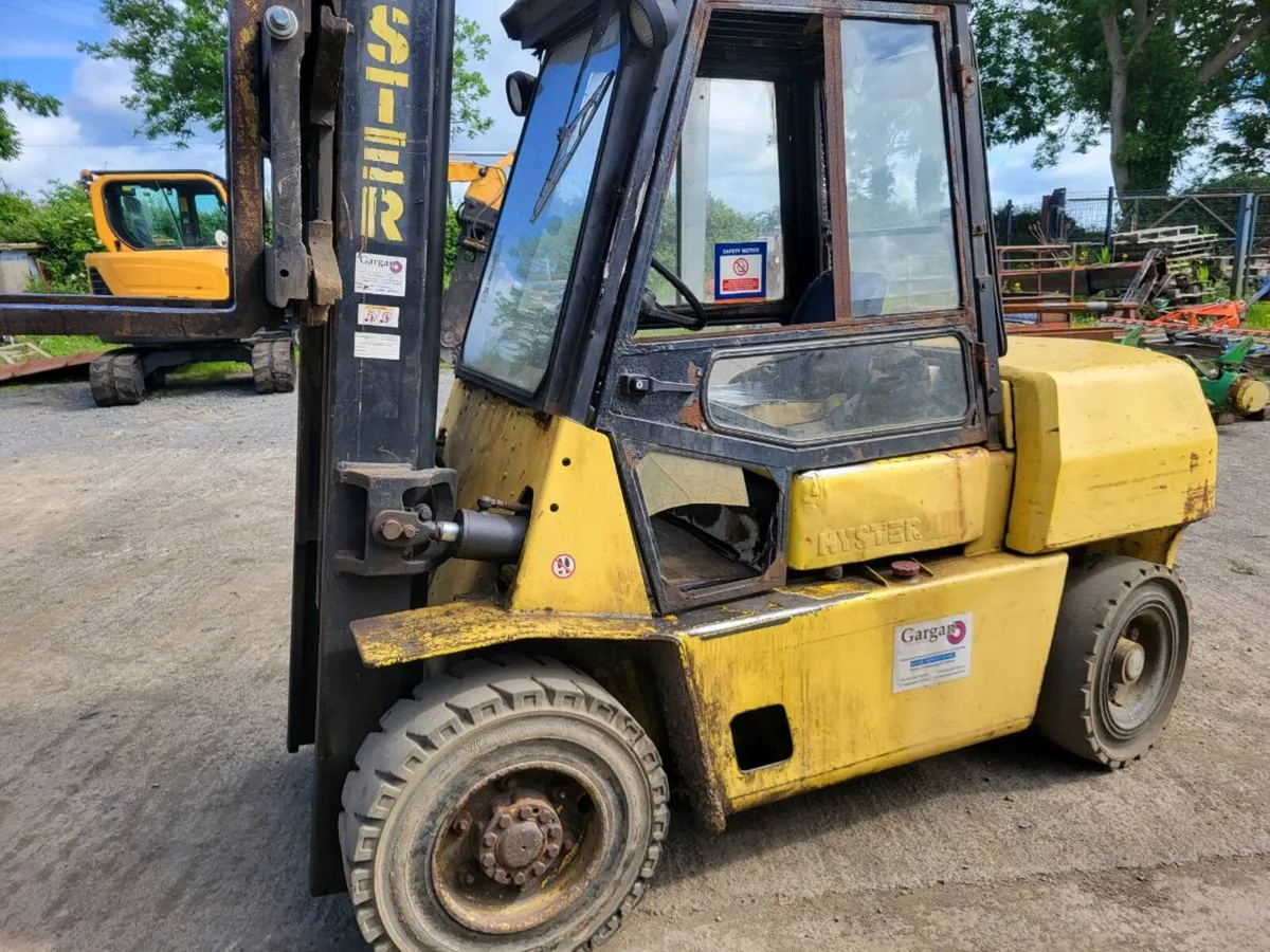 Forklift - Image 3