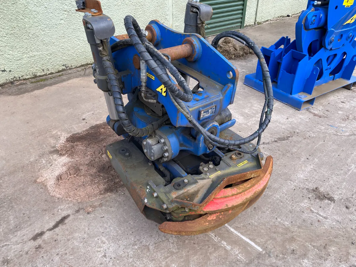 Arden 14 Ton Tiltrotator - Image 1