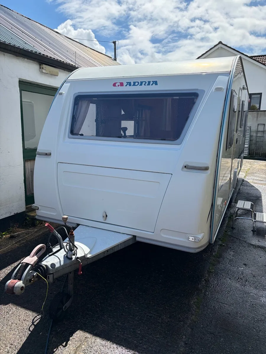 Caravan - Image 1