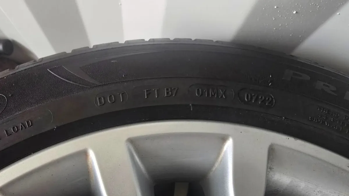 Very Nice Genuine BMW 18" Alloys - Image 2