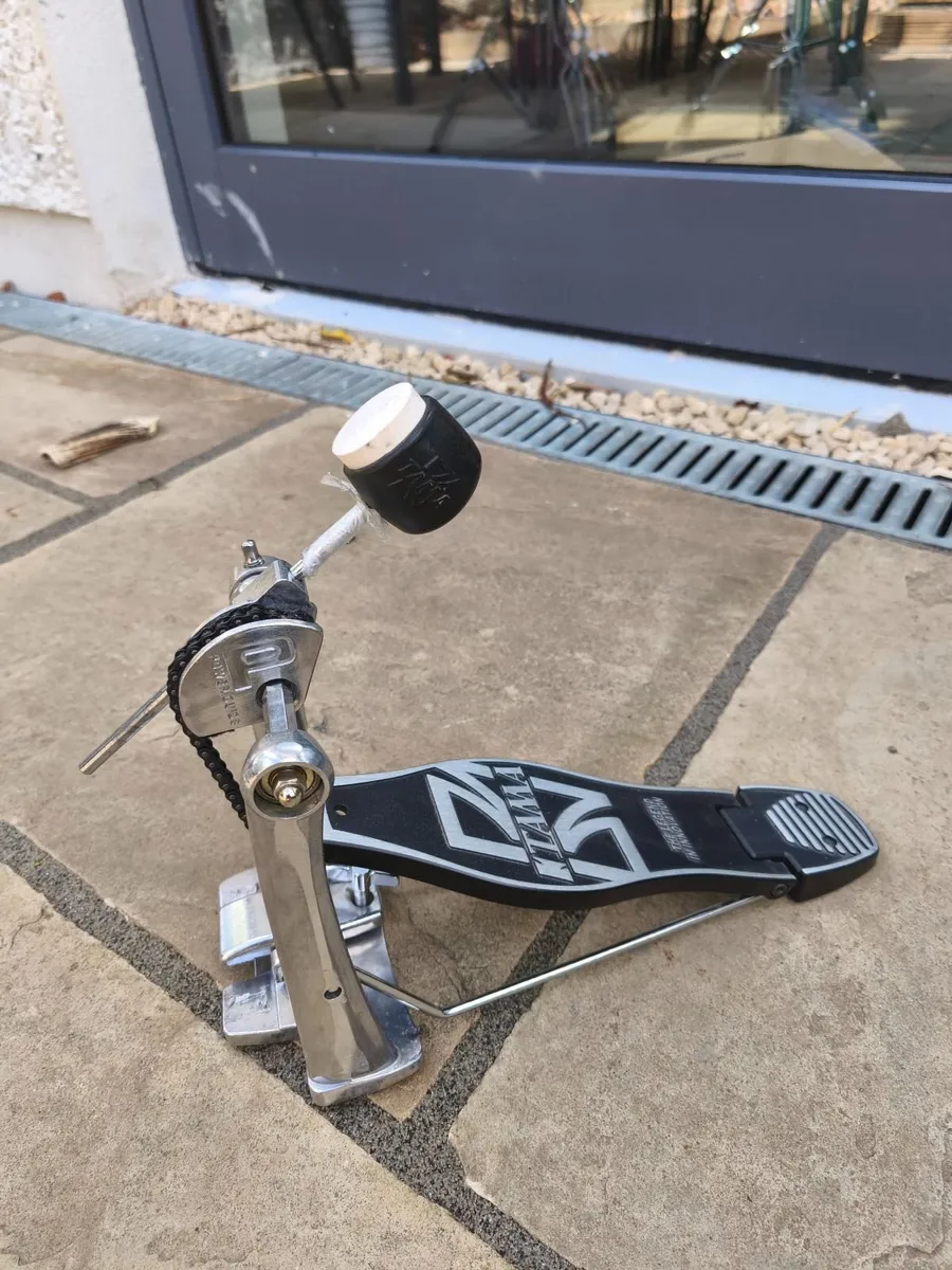 Pearl Hi-Hat, Pearl crash stand, Tama kick pedal - Image 2