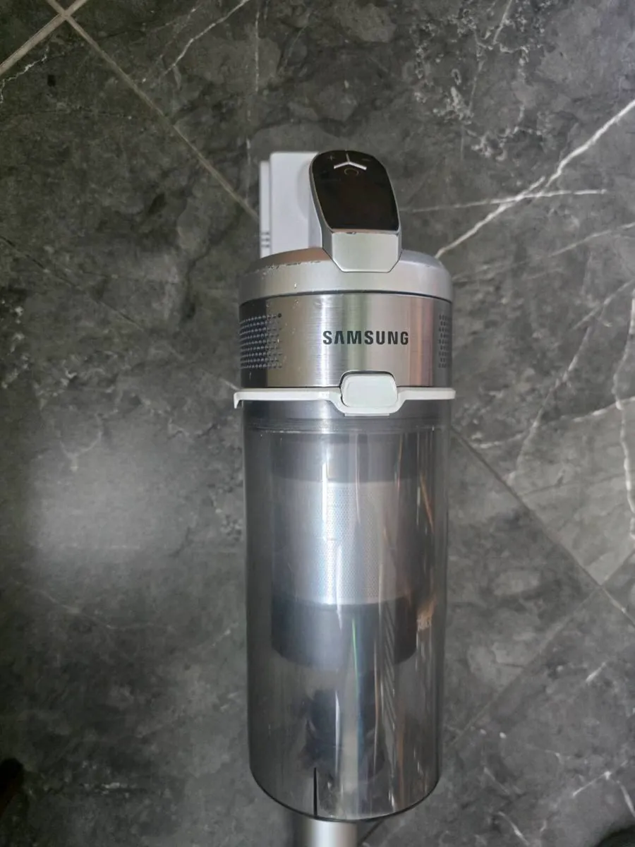 Samsung Jet 70 Complete Cordless Vacuum Cleaner - Image 1
