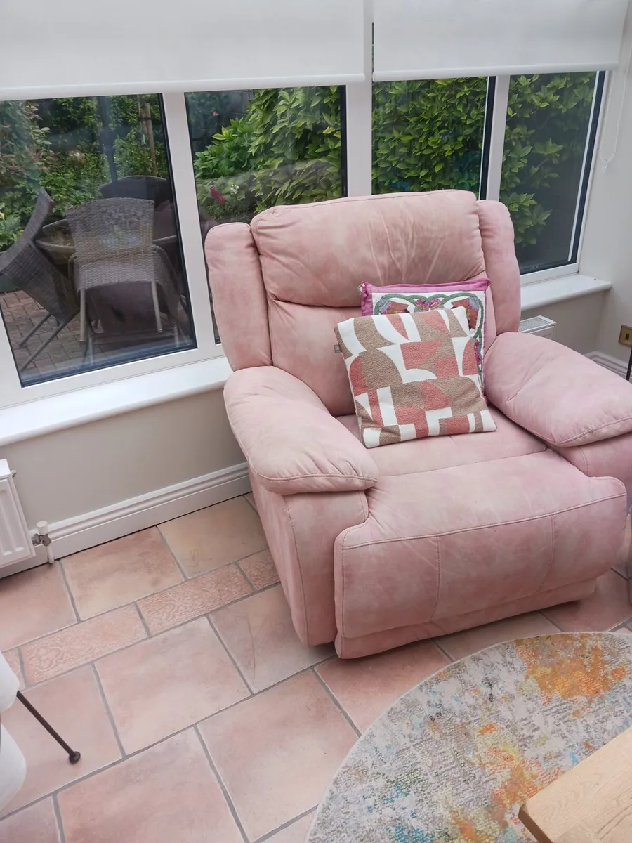 Recliner armchair - Image 1