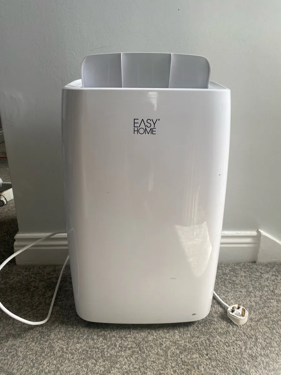 Large dehumidifier - Image 1
