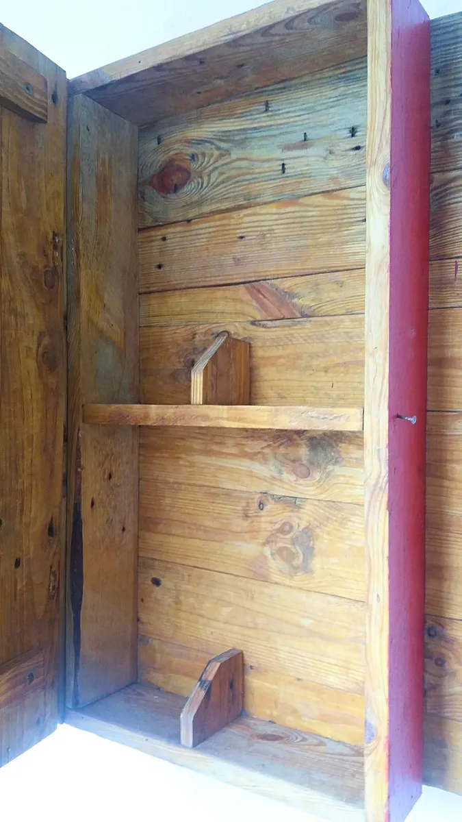 Rustic book like wall/stand / memory box - Image 3