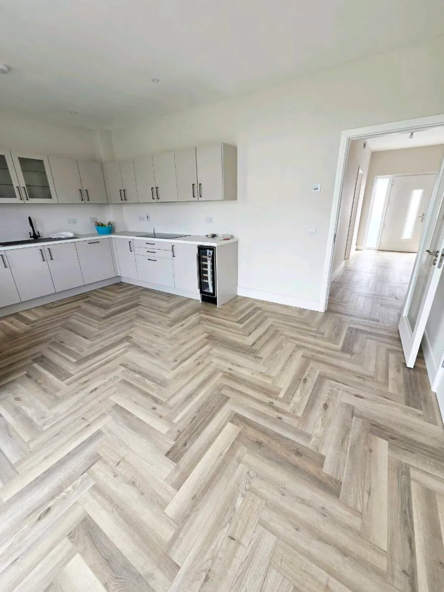 Timber floor fitter (herringbone) - Image 1