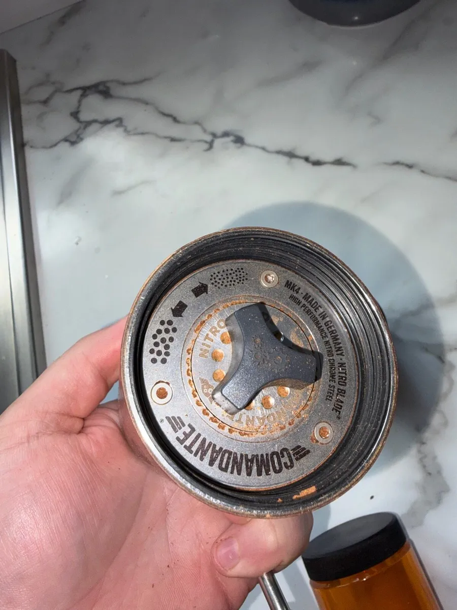 Comandante c40 coffee hand grinder - Image 4