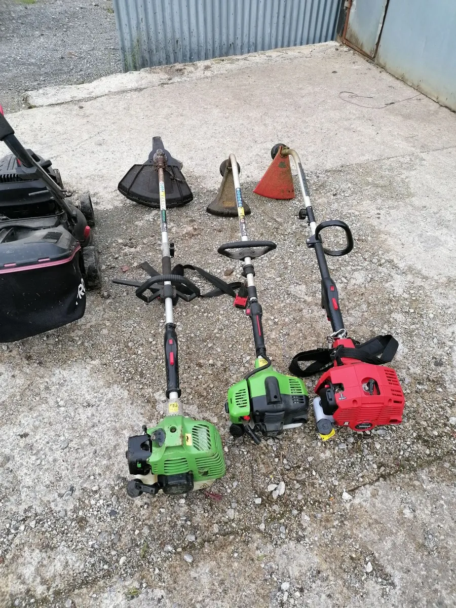 Gardening equipment - Image 1